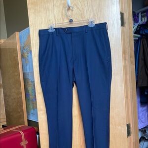 Roundtree & Yorke Blue Dress Pants with Straight Leg Cut and Textured Fabric